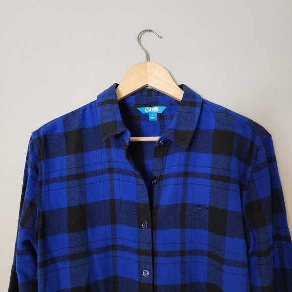 ✨2 for $5✨ L’amour Plaid Flannel Button Down with Colorful detail Size Medium - Picture 4 of 7